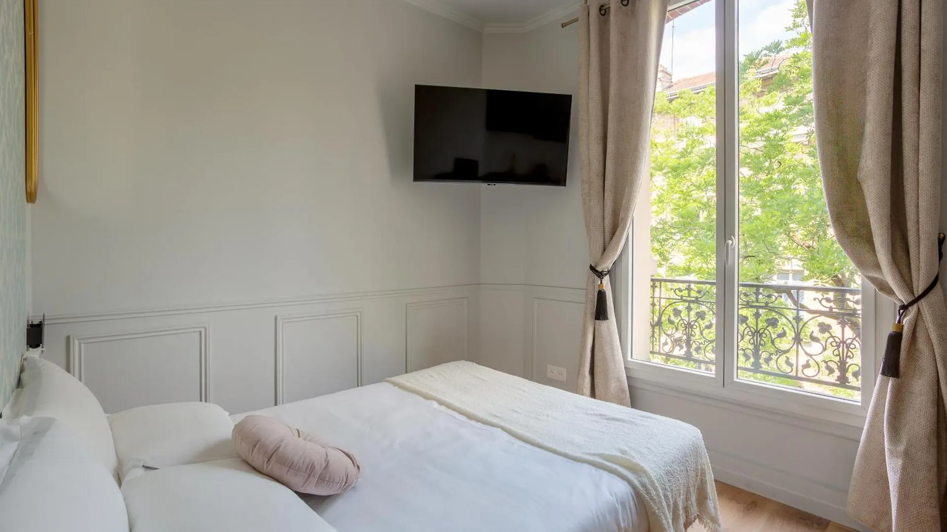 Maison 1887 파리 0*,  프랑스