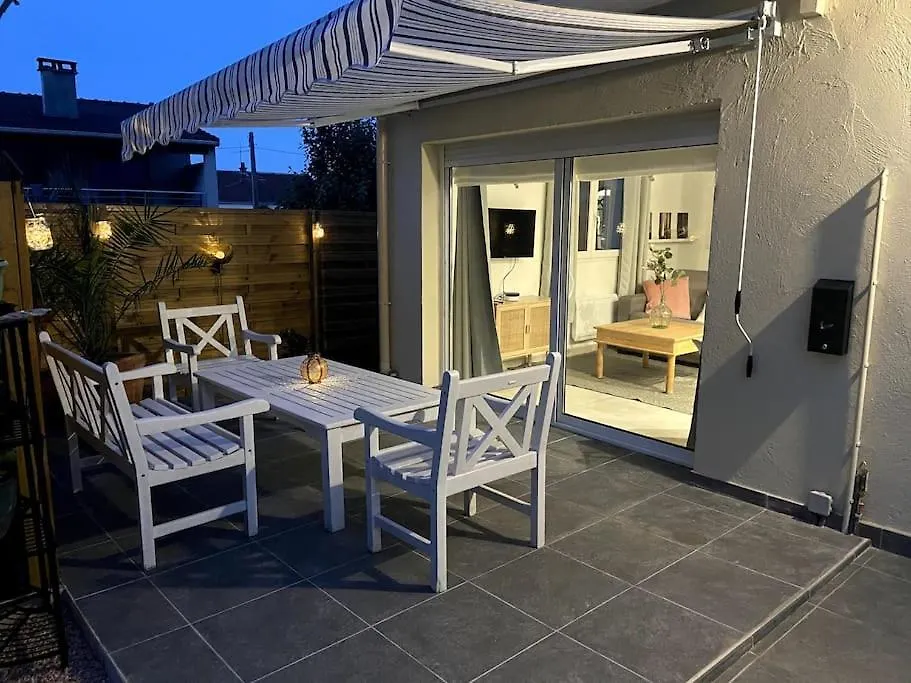 Apartment Maison Jardin Et Parking Gratuit - 10 Min De L'Aeroport - Metro 14 - Arrivee Autonome Orly France